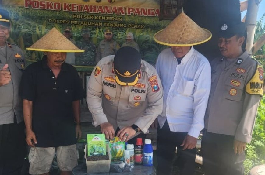 Kelompok Tani Terima Bantuan Sebagai Modal Pengembangan Pertanian